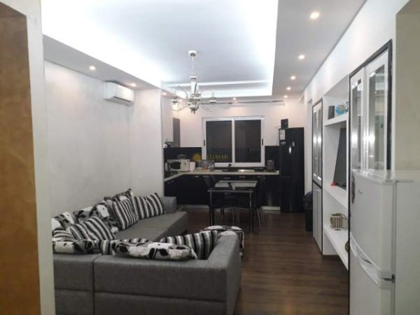 Tirane, jepet me qera apartament 2+1 Kati 3, 85 m² 700 Euro (Zef Jubani)
