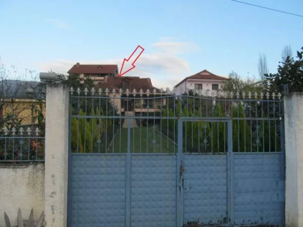 Fushe Kruje, Shiten Ullishte, Truall + Ndertese, Cmimi Fillestar 2,812,000 Lekë & Toke Are, Cmimi Fillestar 4,896,000 Lekë