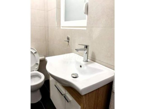Tirane, jepet me qera apartament 2+1+BLK Kati 1, 75 m² 650 Euro (21 Dhjetori)