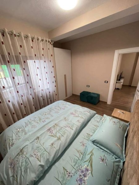 Tirane, jepet me qera apartament 2+1 Kati 1, 80 m² 550 Euro (Don Bosko)