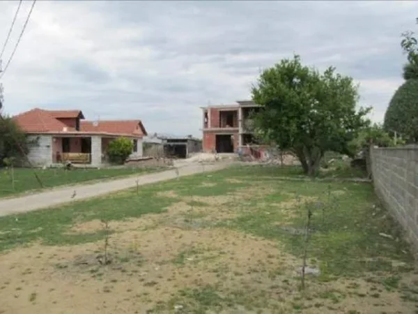 Kruje, Shitet Truall dhe Ndertese nje kateshe, Cmimi Fillestar 3.251.248 Leke (Luz)