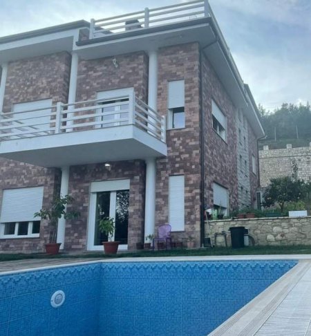 Tirane, shitet 3+1+BLK 350.000 Euro