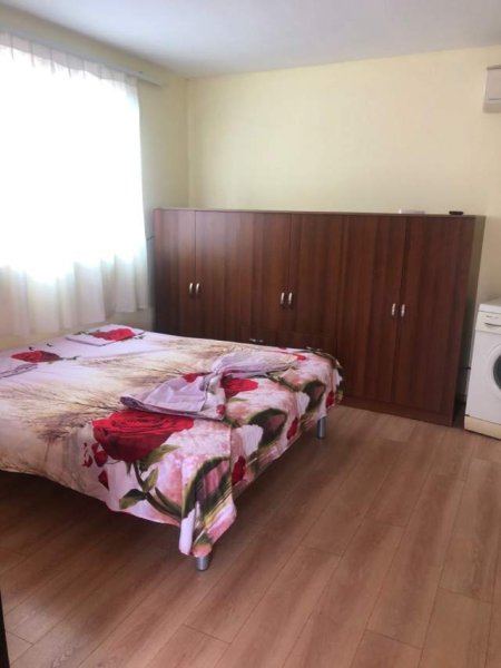 Tirane, jepet me qera garsonier 1+1 Kati 1, 45 m² 25.000 Leke (ish Poligrafiku)