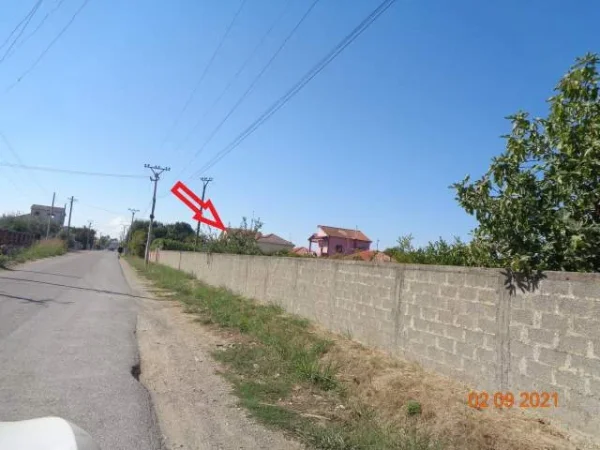 Durres, Sukth Shitet Truall 300 m² + Ndertese 167 m², siperfaqe totale 1.110 m², Cmimi Fillestar 2.531.200 Leke