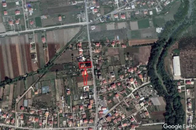 Durres, Sukth Shitet Truall 300 m² + Ndertese 167 m², siperfaqe totale 1.110 m², Cmimi Fillestar 2.531.200 Leke