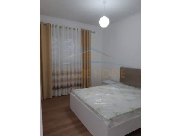 Tirane, jepet me qera apartament 2+1 Kati 9, 106 m² 500 Euro (Rruga e Dibres)