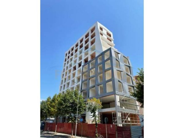 Tirane, shitet apartament 1+1 Kati 5, 86 m² 116.000 Euro (Medreseja)