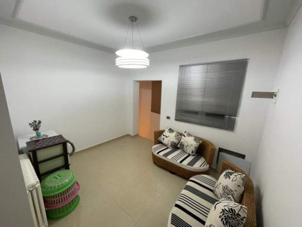 Tirane, 4+1 Kati 2, 230 m² 1.150 Euro (shote galica)