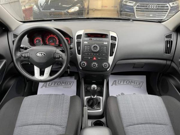 Tirane, shes makine Kia ceed Viti 2010, 4.800 Euro