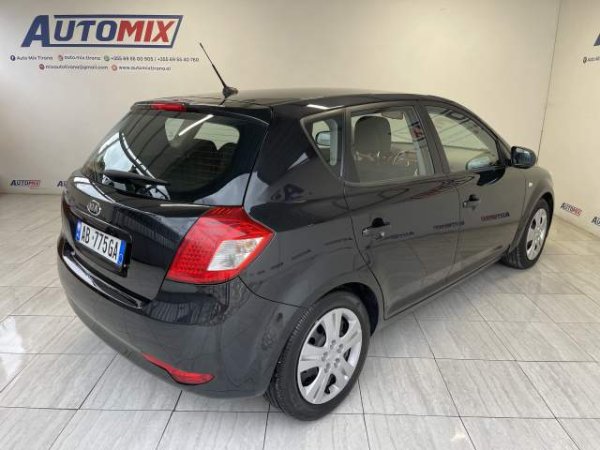 Tirane, shes makine Kia ceed Viti 2010, 4.800 Euro