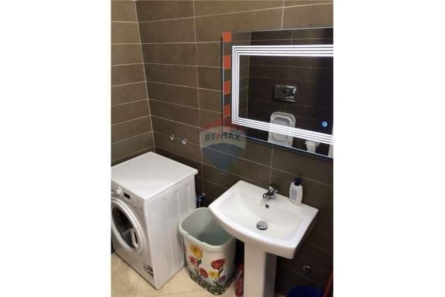 Tirane, jepet me qera apartament 2+1+BLK Kati 6, 139 m² 700 Euro (KOPSHTI BOTANIK)