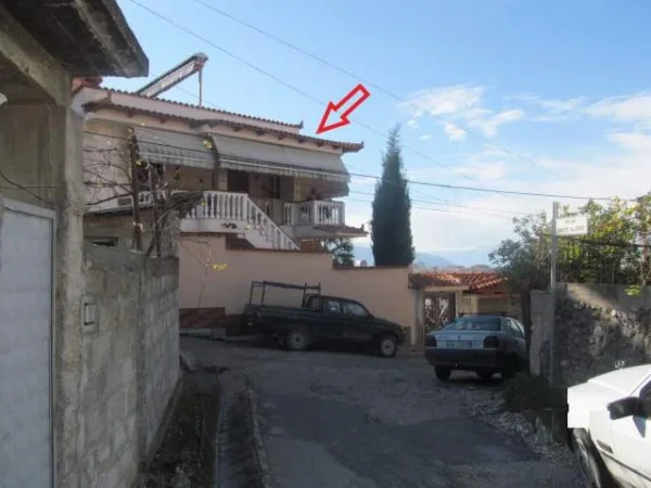 Vlore, Shitet Truall 200 m² dhe Ndertese 100 m², Cmimi Fillestar 19.200.000 Leke (Lagja “15-Tetori”)