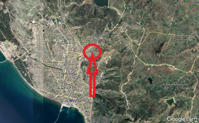 Vlore, Shitet Truall 41 m² dhe Ndertese 41 m², 1.088.000 Leke (Lagja “15 Tetori”)