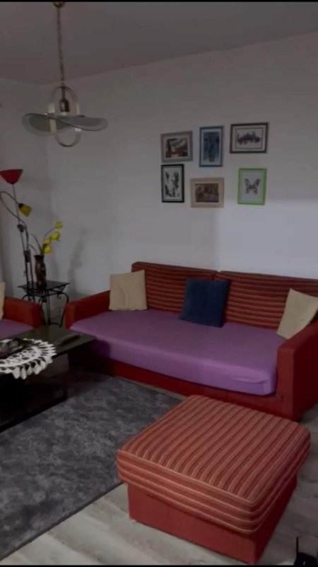 Tirane, jepet me qera apartament 1+1 Kati 2, 50 m² 30.000 Leke (Pediatria)