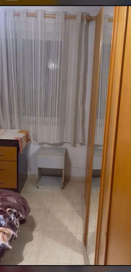 Tirane, jepet me qera apartament 1+1 Kati 2, 50 m² 30.000 Leke (Pediatria)