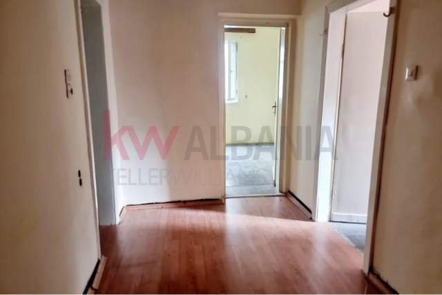 Tirane, shitet apartament 2+1 Kati 2, 75 m² 85.000 Euro (Rruga Frosina Plaku, 21 Dhjetori)