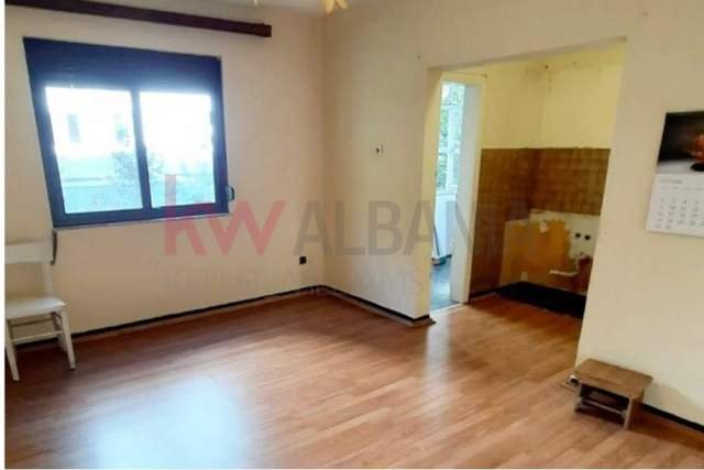 Tirane, shitet apartament 2+1 Kati 2, 75 m² 85.000 Euro (Rruga Frosina Plaku, 21 Dhjetori)