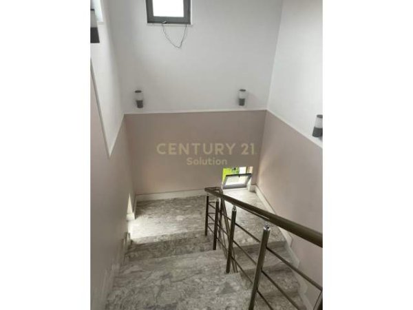 Tirane, jepet me qera apartament 2+1 Kati 3, 100 m² 460 Euro (Prane Kristal Center, Shkolla ''At Zef Pellumbi")