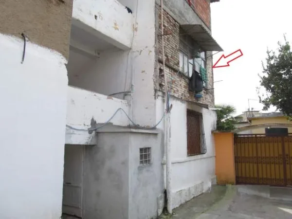 Shkoder, Shitet Apartament Kati 2, 80 m², Cmimi Fillestar 2,560,000 Leke (Lagjia "Guerrile")