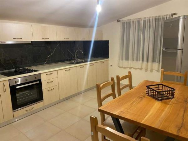Tirane, jepet me qera apartament 2+1+BLK Kati 3, 110 m² 50.000 Leke (Selite)