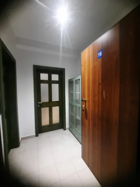 Tirane, jepet me qera apartament 2+1+Ballkon Kati 5, 100 m² 500 € (Astir, Aleksandri i Madh)