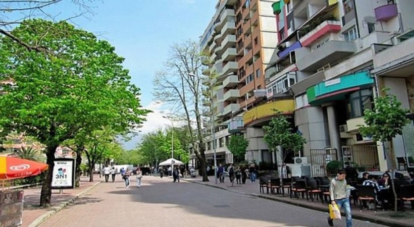 Tirane, shitet dyqan Kati 0, 140 m² 500.000 € (Ish Blloku)