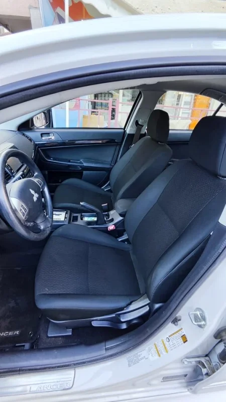 Tirane, shitet makine Mitsubishi Lancer Benzin+Gaz, e bardhë automatik Klima 96.000 km