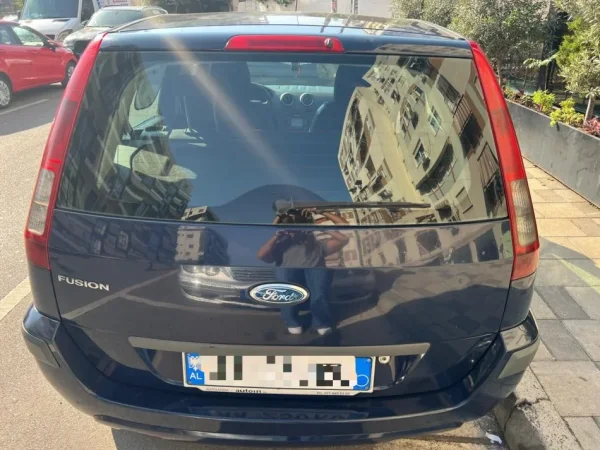 Tirane, shes makine Ford Fusion Nafte, blu manuale Kondicioner 186 km 2.800 €
