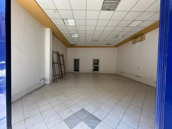 shitet ambjent biznesi Kati 0, 97 m² 261.900 € (QENDER DURRES)