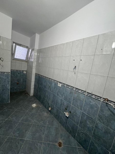 Durres, shitet apartament 3+1+2 +2 BALLKONE Kati 5, 130 m² 100.000 € (DURRES LAGJA 17!)