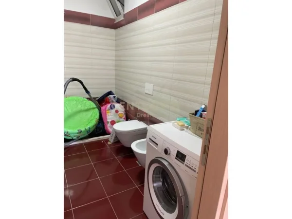 Tirane, shes apartament 2+1+Aneks+Ballkon Kati 2, 115 m² 172.000 € (Kinostudio)