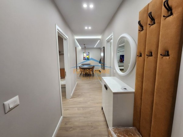 Tirane, jepet me qera apartament 2+1+Ballkon Kati 3, 116 m² 900 € (Don Bosko)