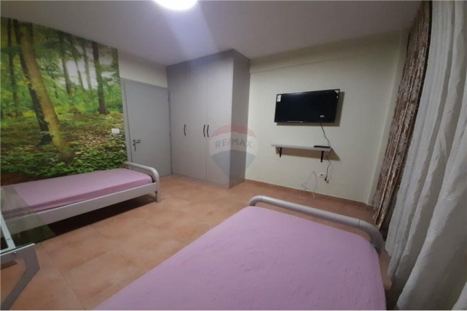 Tirane, jepet me qera apartament 2+1 Kati 8, 120 m² 650 € (Bulevardi Zogu i Pare - Stacioni i Trenit)