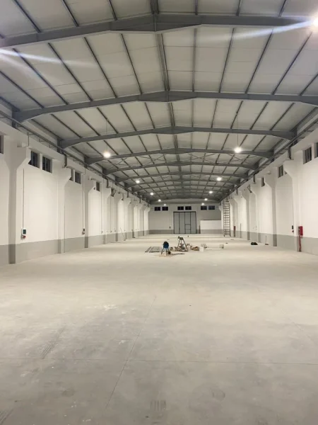 Durres, jepet me qera KAPANON, 1.350 m² (AUTOSTRADE KRYESORE PRANE FLLAKES!)