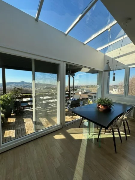 Tirane, shitet apartament 2+1+Ballkon Kati 2, 130 m²  (Long Hill Residence, prane TEG)