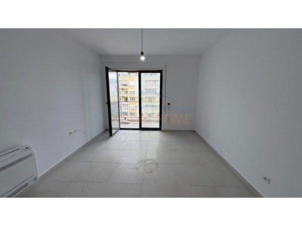 jepet me qera apartament 2+1 Kati 4, 95 m² 750 € (Karl Gega)