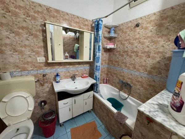 Durres, jepet me qera apartament 2+1 Kati 2, 400 m² 400 € 