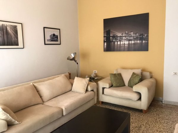 Tirane, jepet me qera apartament 3+1 Kati 3, 154 m² 800 € (Rruga e dibres)