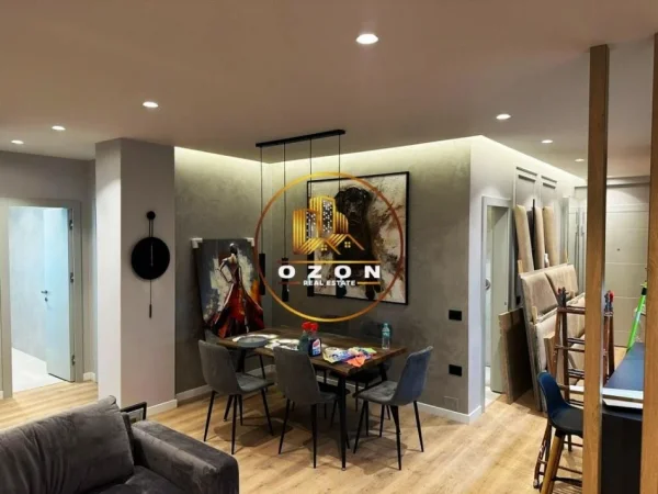 Super Apartament 2+1+2 me Post Parkimi për Shitje tek Liqeni i Thatë!
