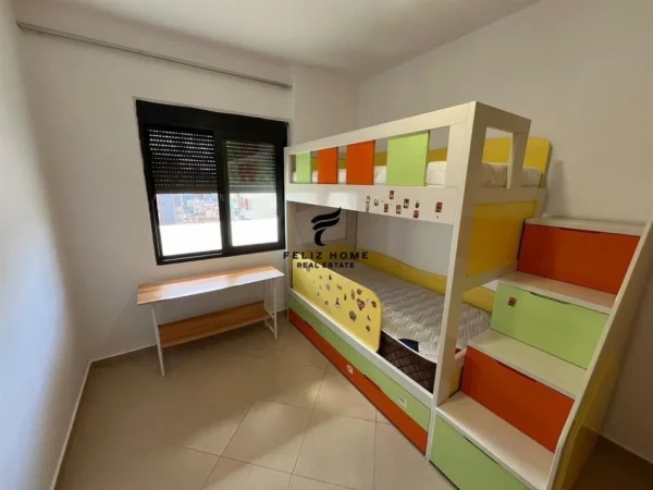 Tirane, jepet me qera apartament 2+1 Kati 6, 108 m² 550 € (UNAZA E RE)