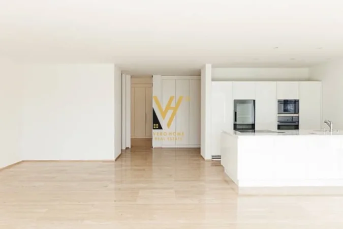 Tirane, shitet apartament 2+1+Ballkon Kati 11, 120 m² 360.000 € (BLLOK)