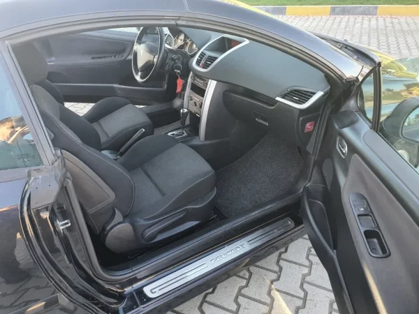 Peugeot 207 CC 1.6 Automat  Klima 119.000 km 3300 leke