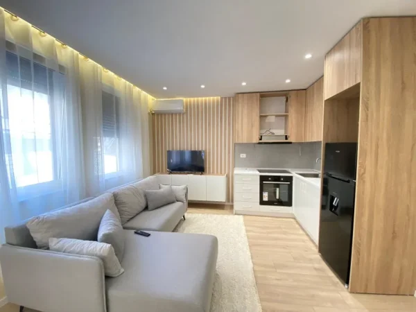 Tirane, shitet apartament 1+1 Kati 2, 55 m² 119500 € (Komuna e Parisit)