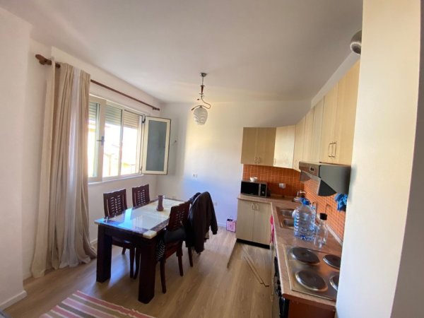 Tirane, shitet apartament 1+1 Kati 4, 96 m² 130.000 € (Kodra e Diellit)