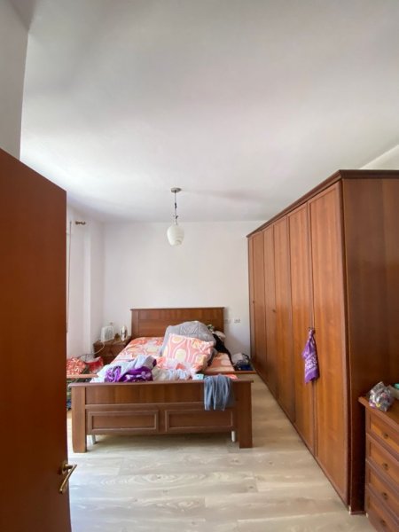 Tirane, shitet apartament 1+1 Kati 4, 96 m² 130.000 € (Kodra e Diellit)