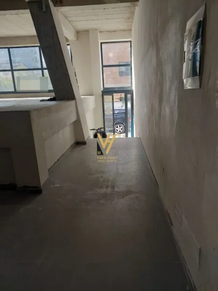Tirane, jepet me qera dyqan Kati 0, 146 m² 2.000 € (RRUGA QEMAL STAFA)