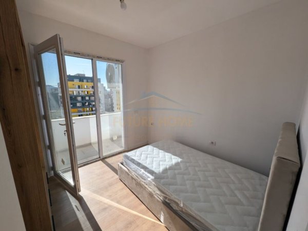 Tirane, shes apartament 3+1 Kati 9, 104 m² 166.000 € (Fusha e Aviacionit)