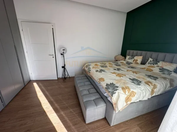 Tirane, shes 1+1 Kati 3, 70 m² 120.000 € (besa)