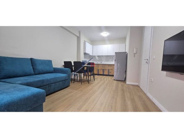 Tirane, jepet me qera apartament 1+1+Ballkon Kati 1, 65 m² 600 € (Islam Alla)