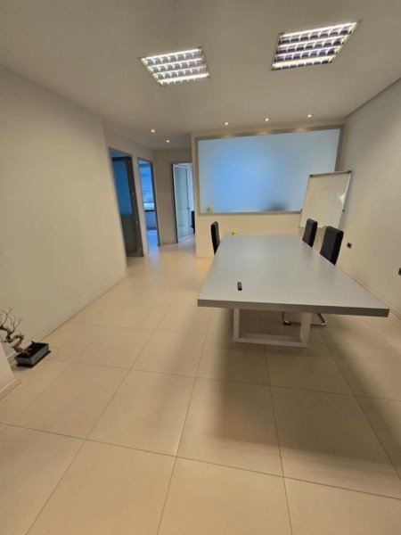 Tirane, shes zyre Kati 2, 91 m² 345.000 € (Rr. Themistokli Germenji te Ambasador 1)